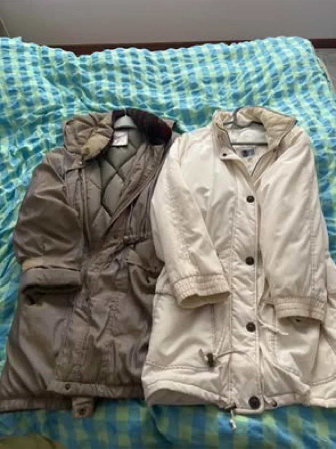 2 Winter coats (Both small) (Barely used) (FREE) thumbnail