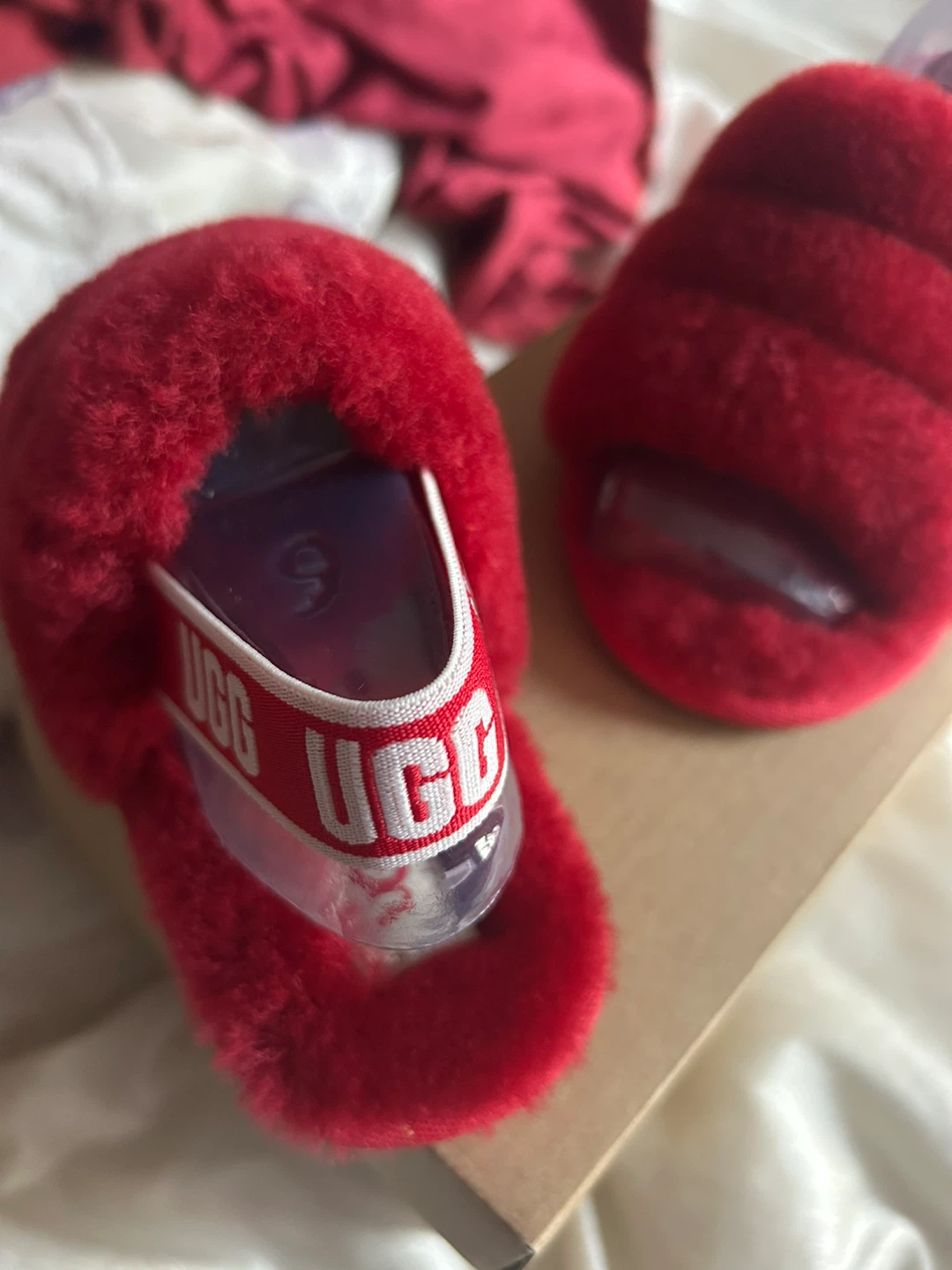 UGG T Fluff Yeah Slide - Red - Size 9 kids - photo 3