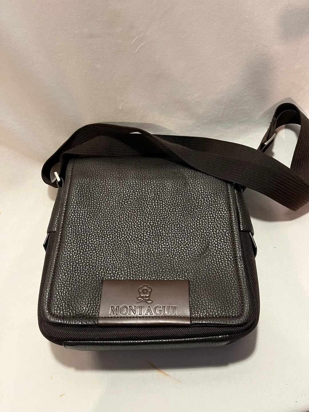 Montagut Brown Crossbody Bag thumbnail