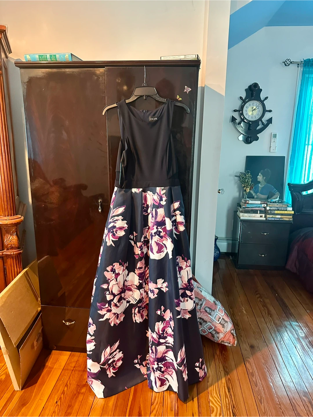Xscape Size 4 Floral Gown