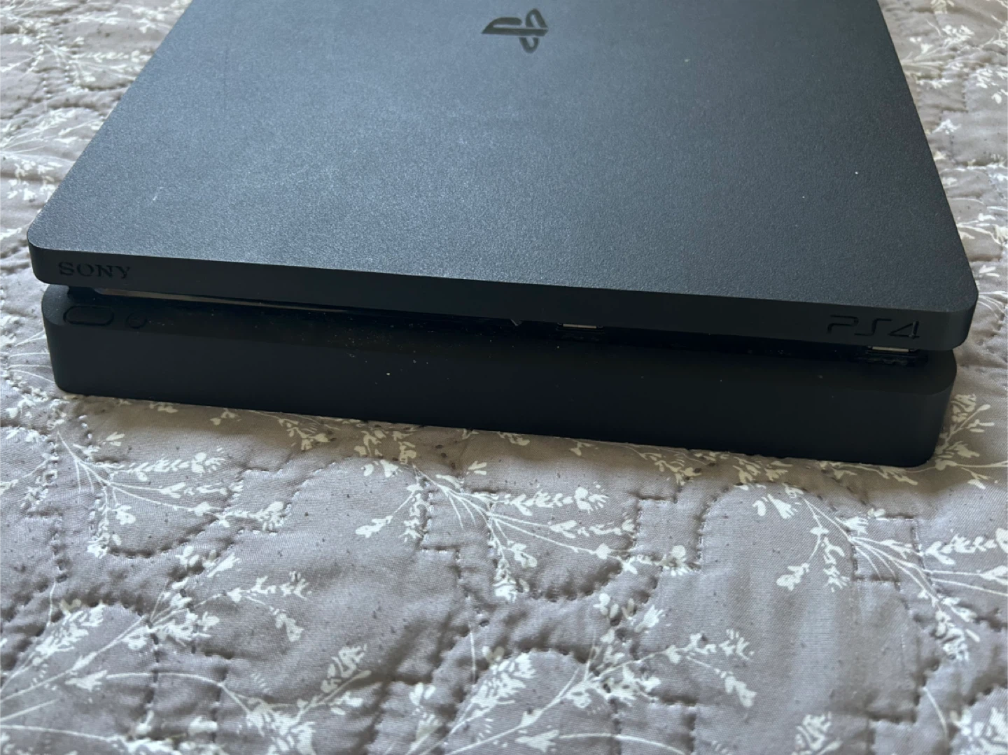 Sony PlayStation 4 (PS4) - photo 2