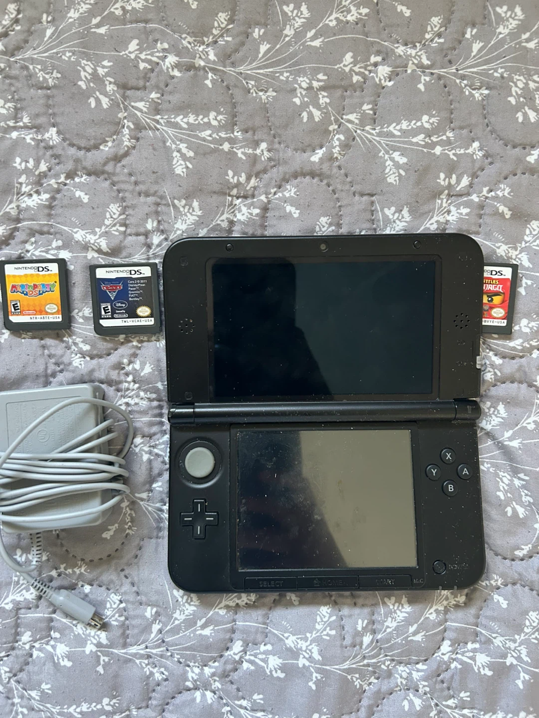 Nintendo 3DS XL Blue w/ Games & Charger - photo 3