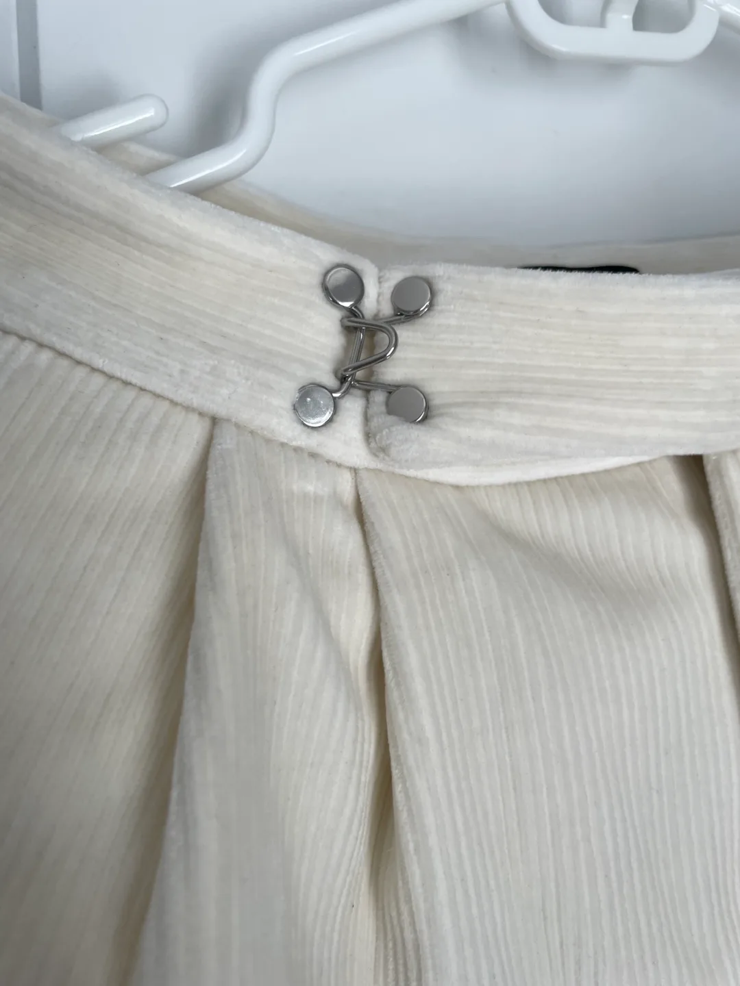 C.X Cream Corduroy Pants image indicator(7)