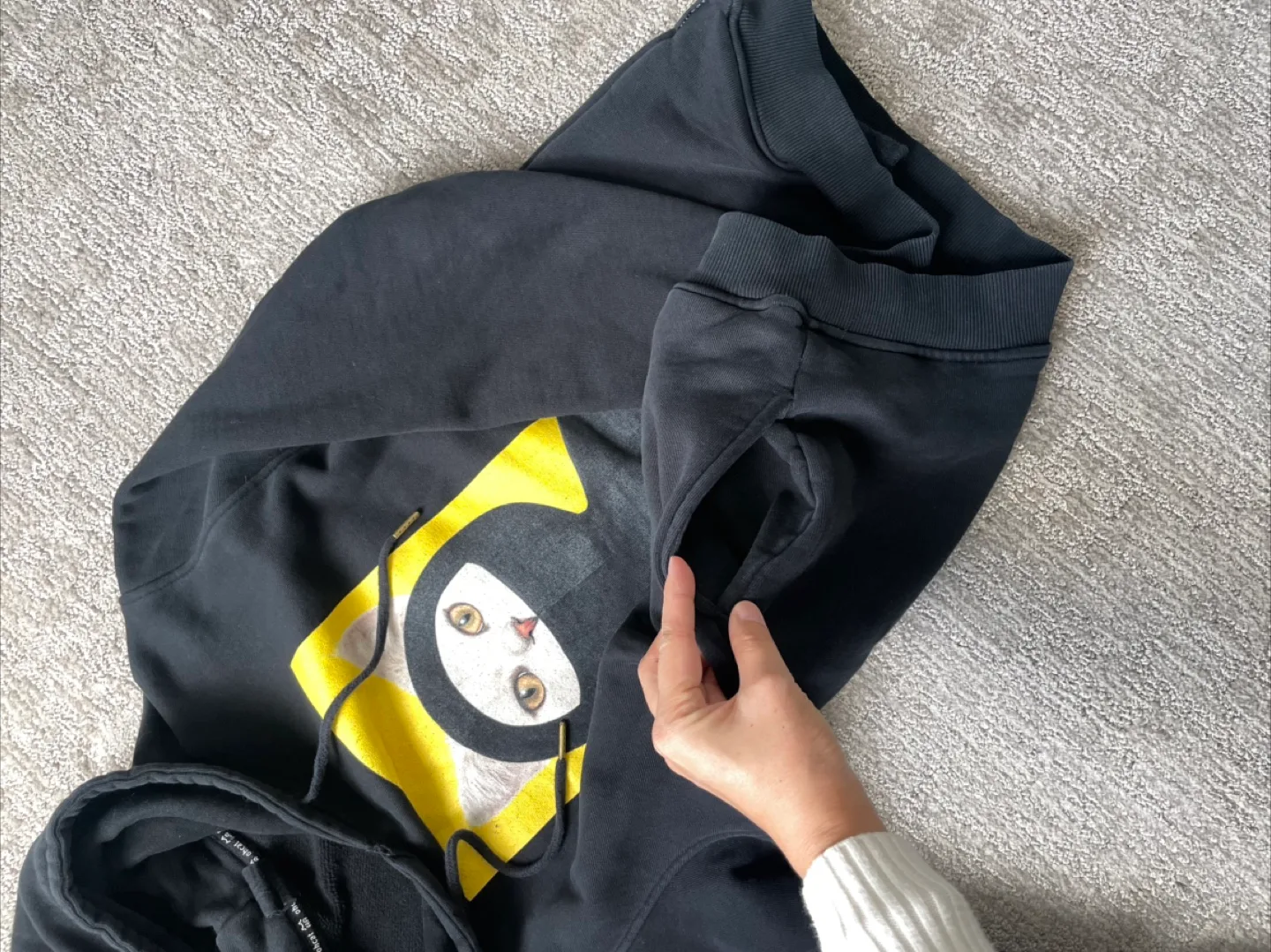 Sacai Black Hoodie with Cat Graphic image indicator(3)