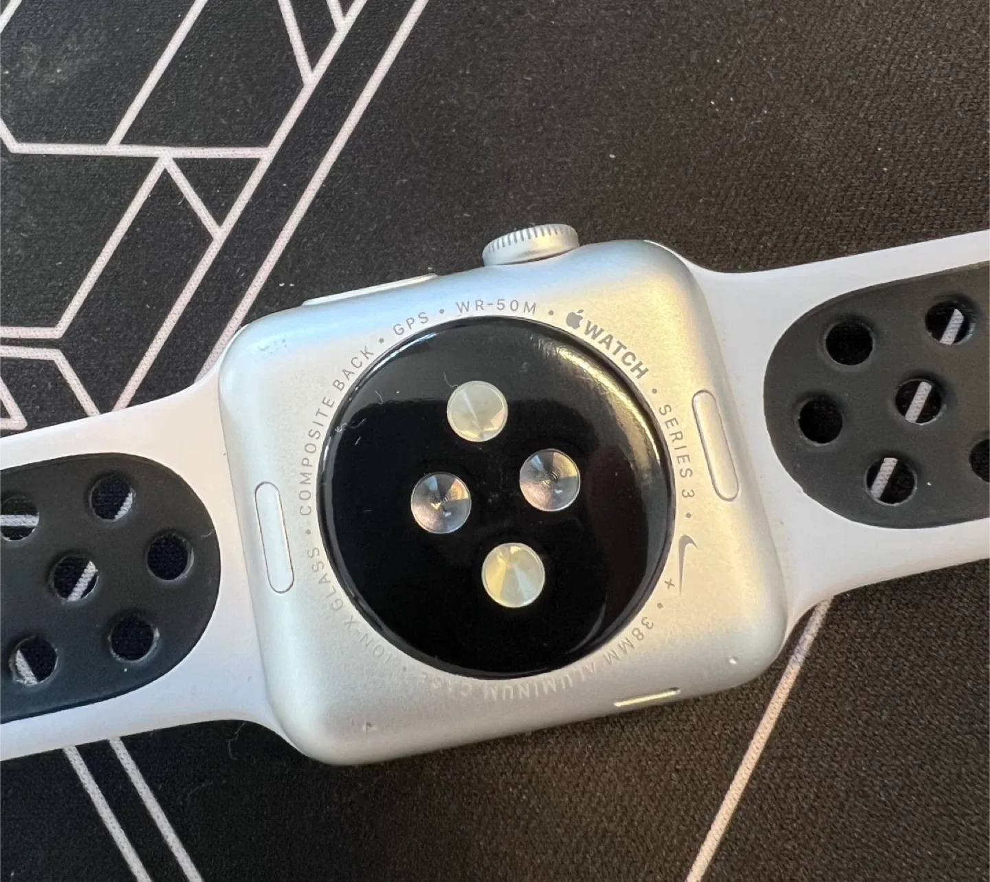 Apple Watch Series 3 Nike+ Edition 38mm image indicator(3)