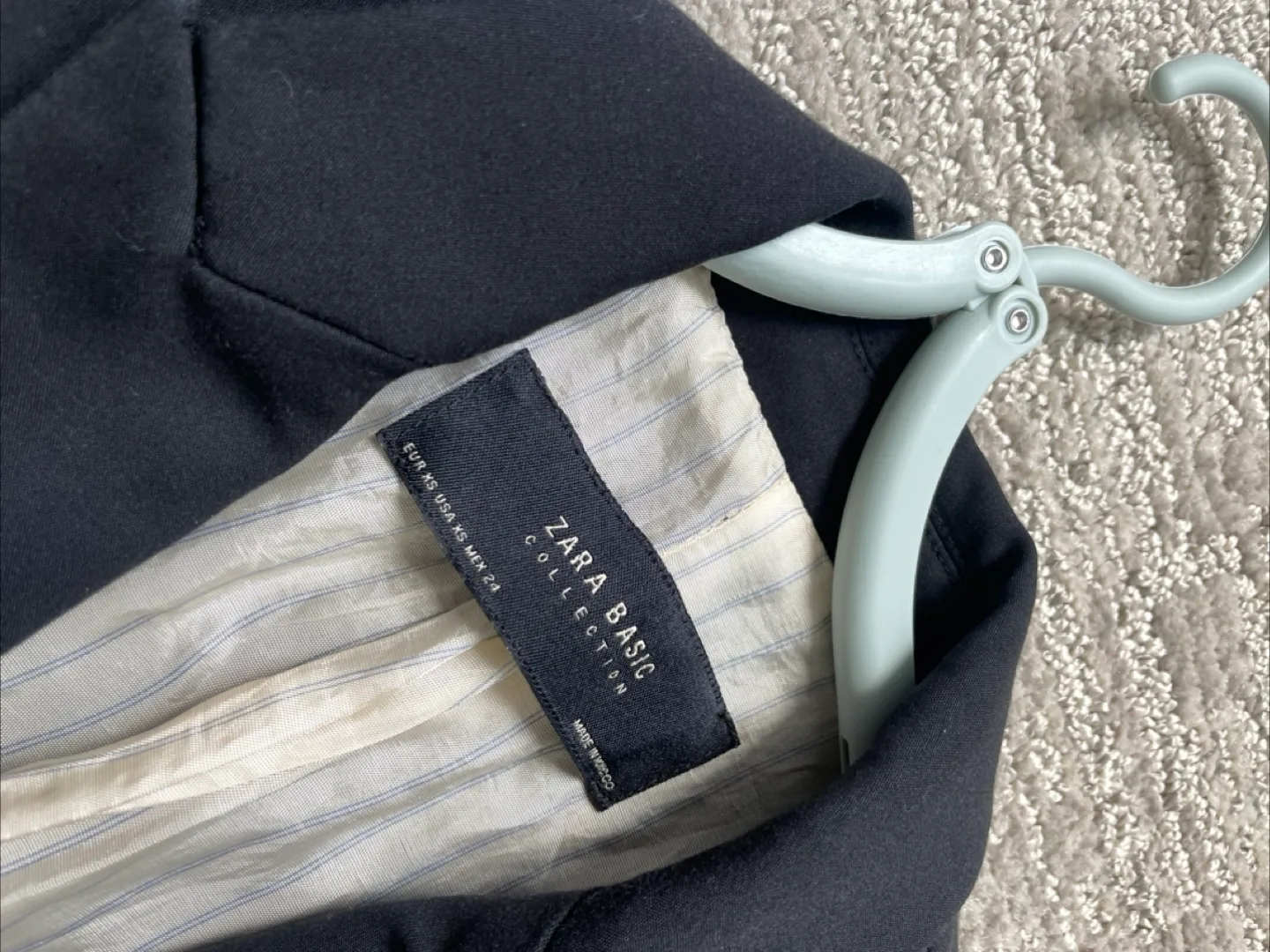 Zara Basic Black Blazer image indicator(6)