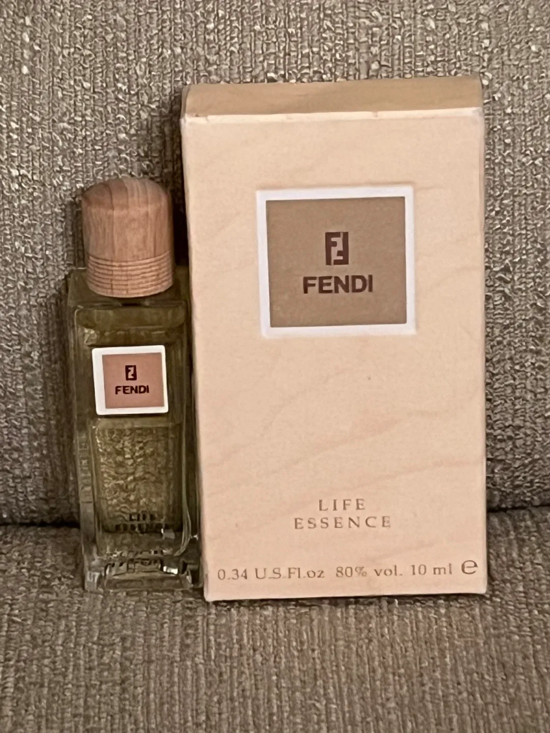Fendi Life Essence Eau de Toilette 10 ml Bottle image indicator(4)