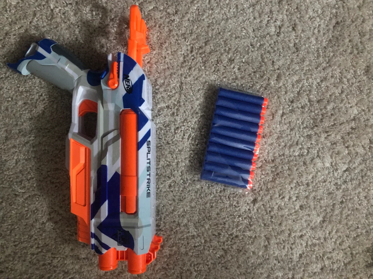 Nerf Splitstrike Blaster + 10 Darts image indicator(4)