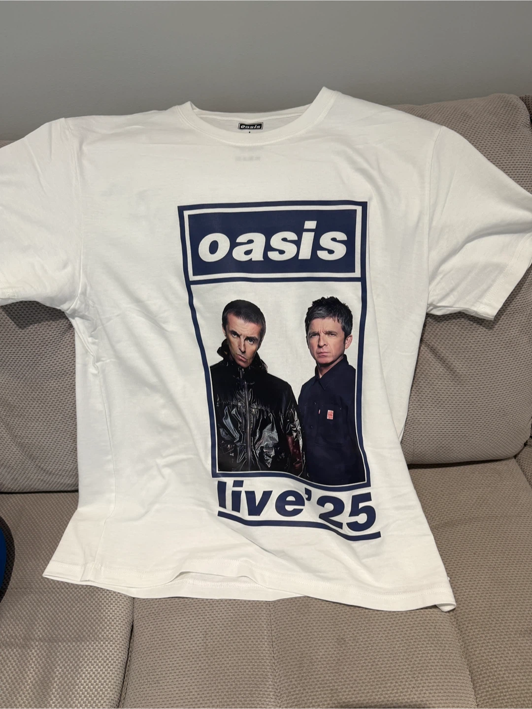 Oasis Live '25 LARGE World Tour T-Shirt