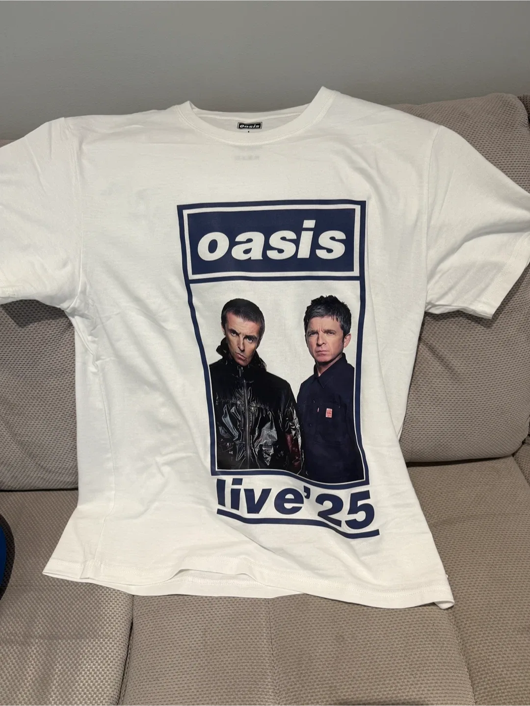 Oasis Live '25 LARGE World Tour T-Shirt thumbnail