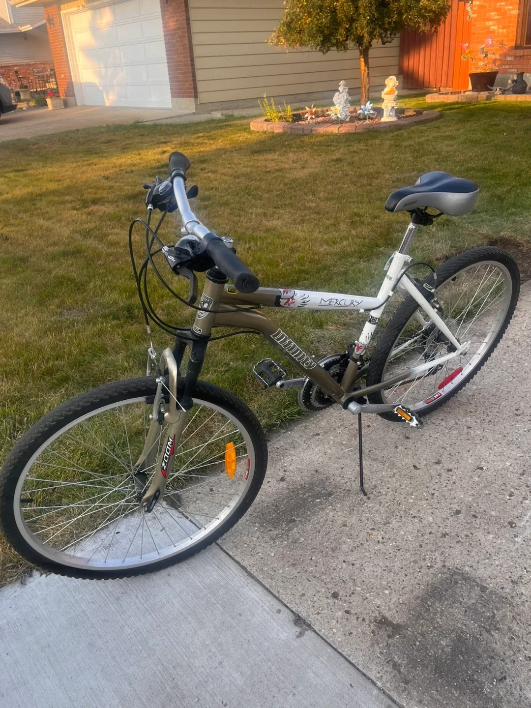 Infinity Mercury City Bike thumbnail