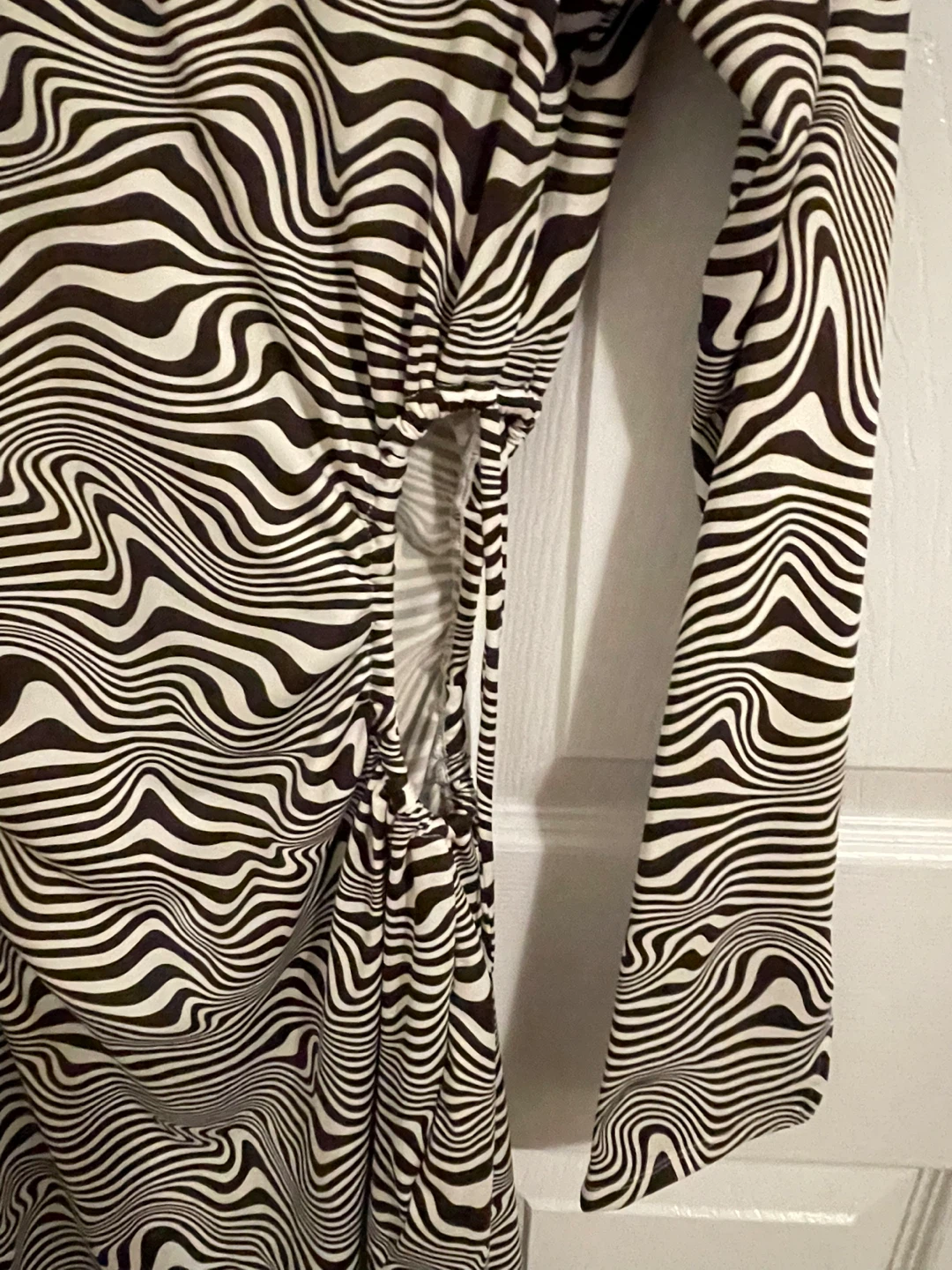 H&M Patterned Dress - Size M - photo 3