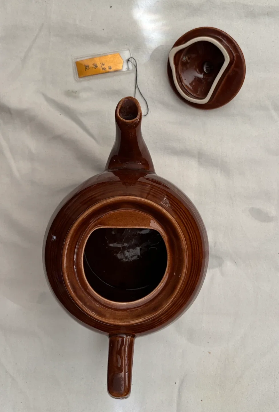 Brown Ceramic Teapot (with tag in Chinese) image indicator(4)