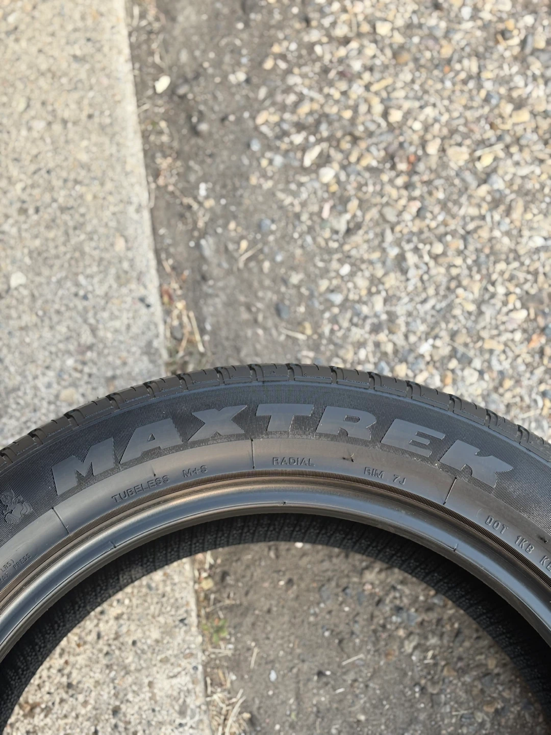 (4) Maxtrek Sierra S6 225/55R19 Tires - photo 5
