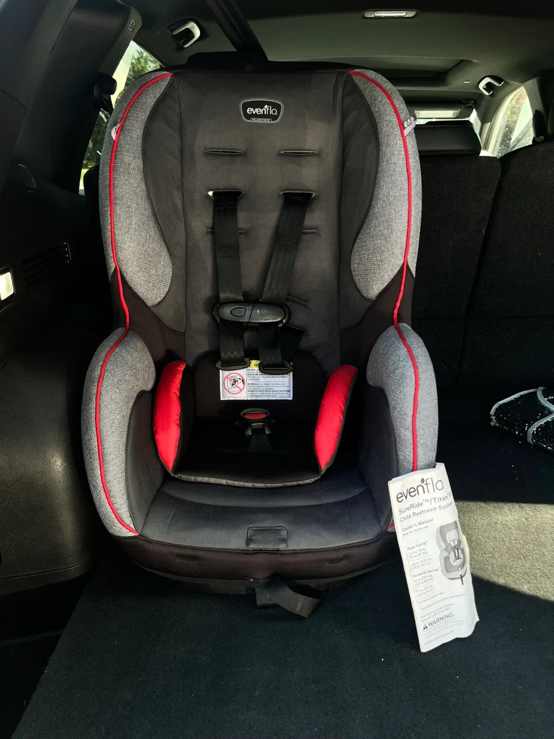 Like new Evenflo convertible Car Seat rear and forward facing thumbnail
