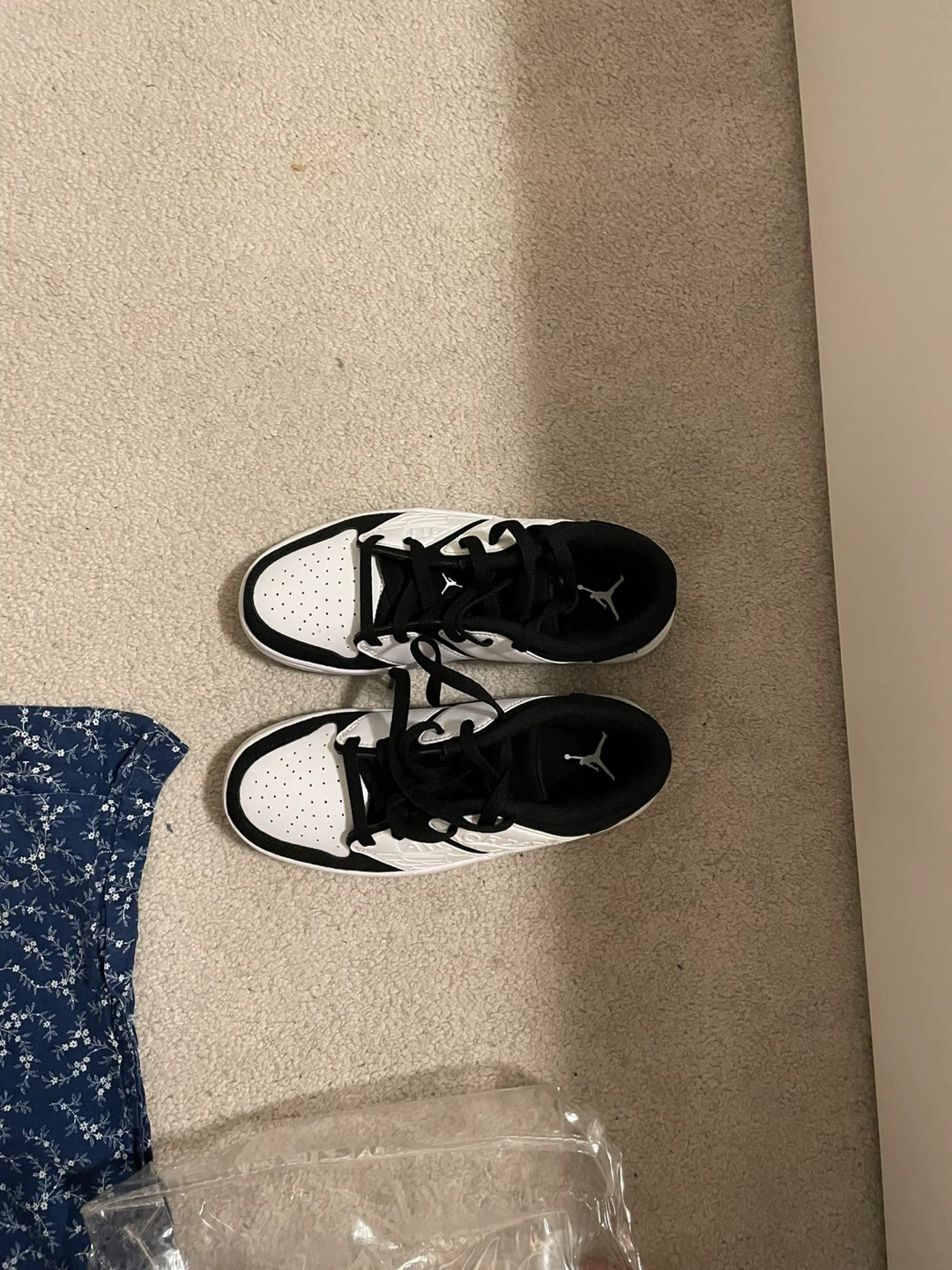 Jordan 1 Low Alt (GS) Black/White - photo 3