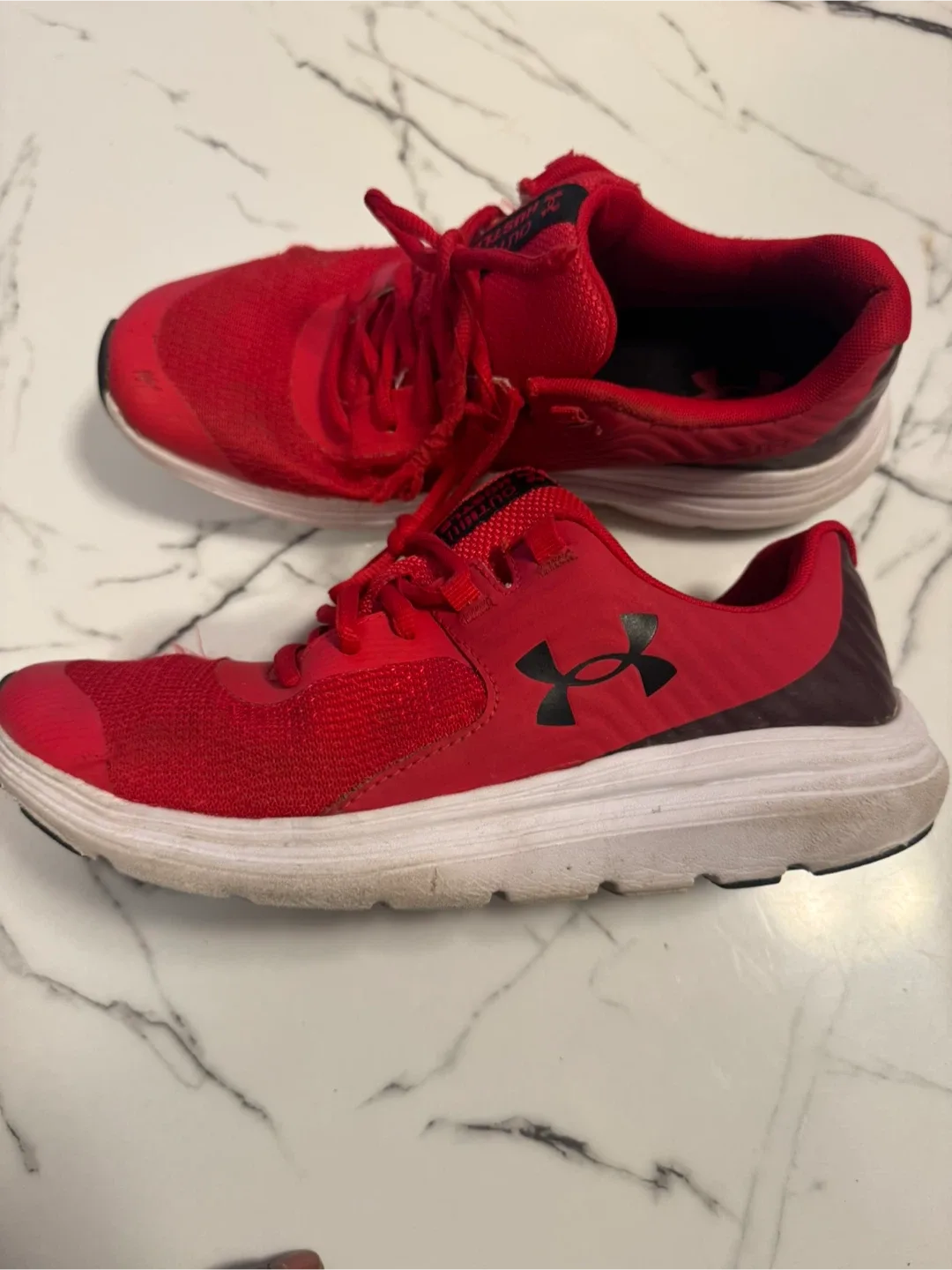 Under Armour Hustle Red Running Shoes - Size 7Y image indicator(4)