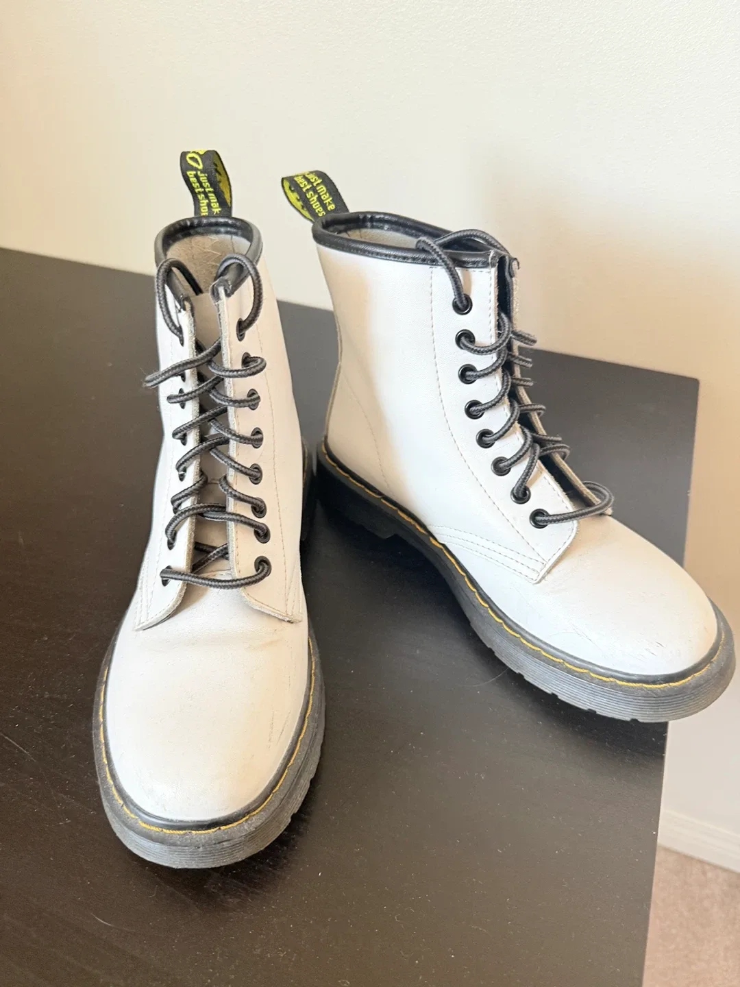 White Leather Boots 7.5 thumbnail