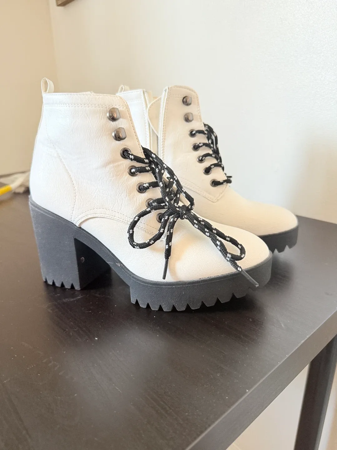 White Heeled Ankle Boots Size 8 thumbnail