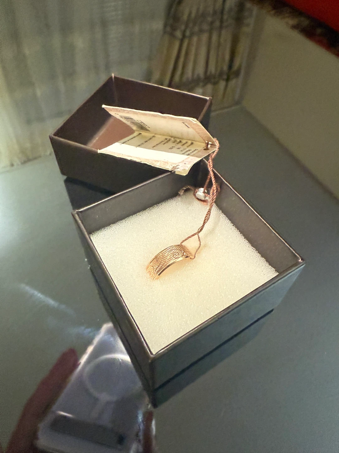Gold Ring Size 8 - photo 2