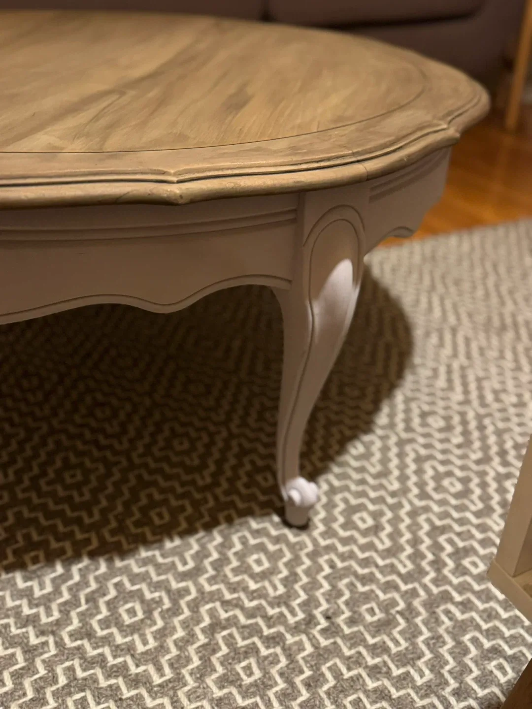 Round Coffee Table - Wood & Painted Finish image indicator(2)