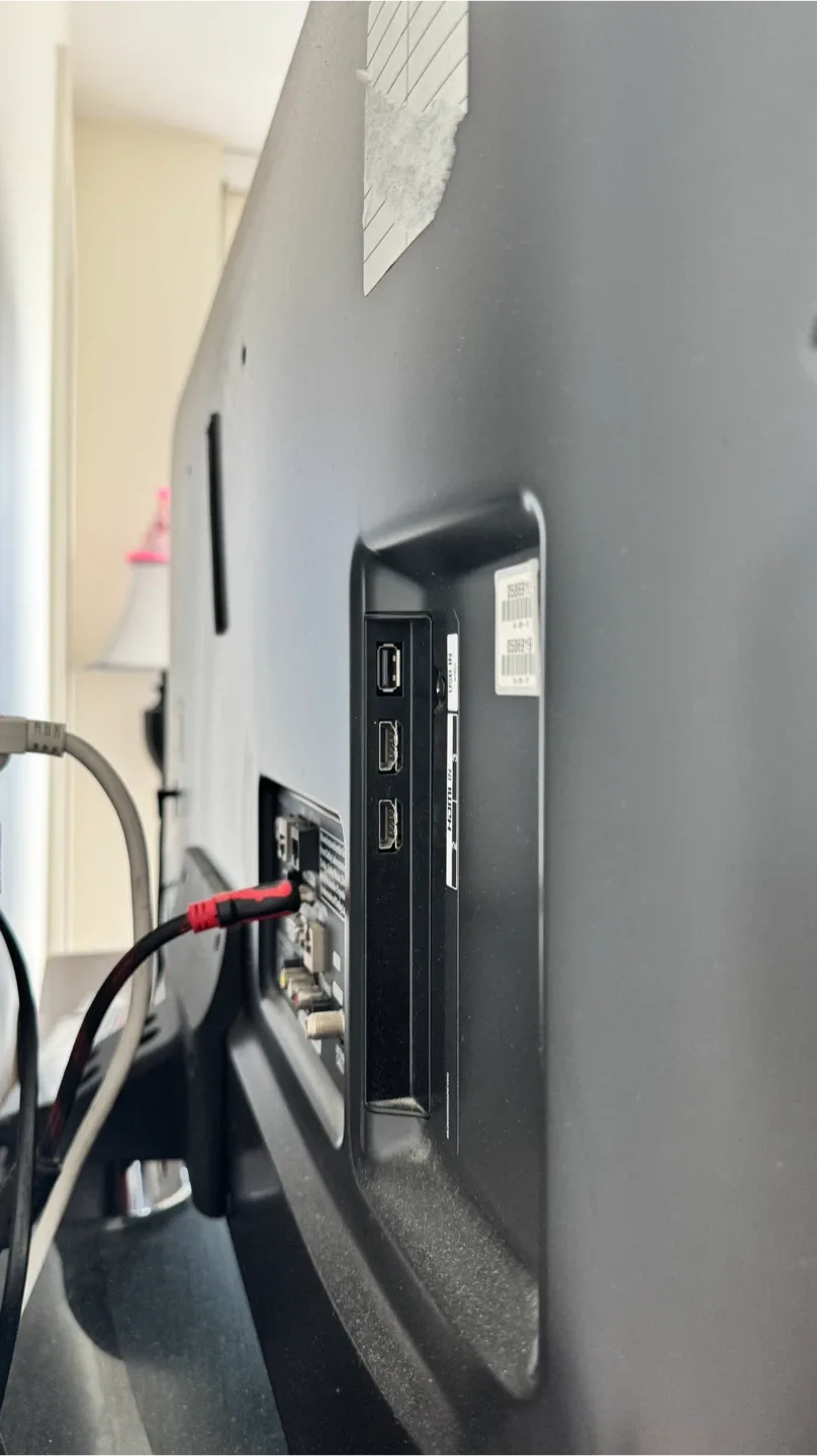 LG TV and Dresser image indicator(6)