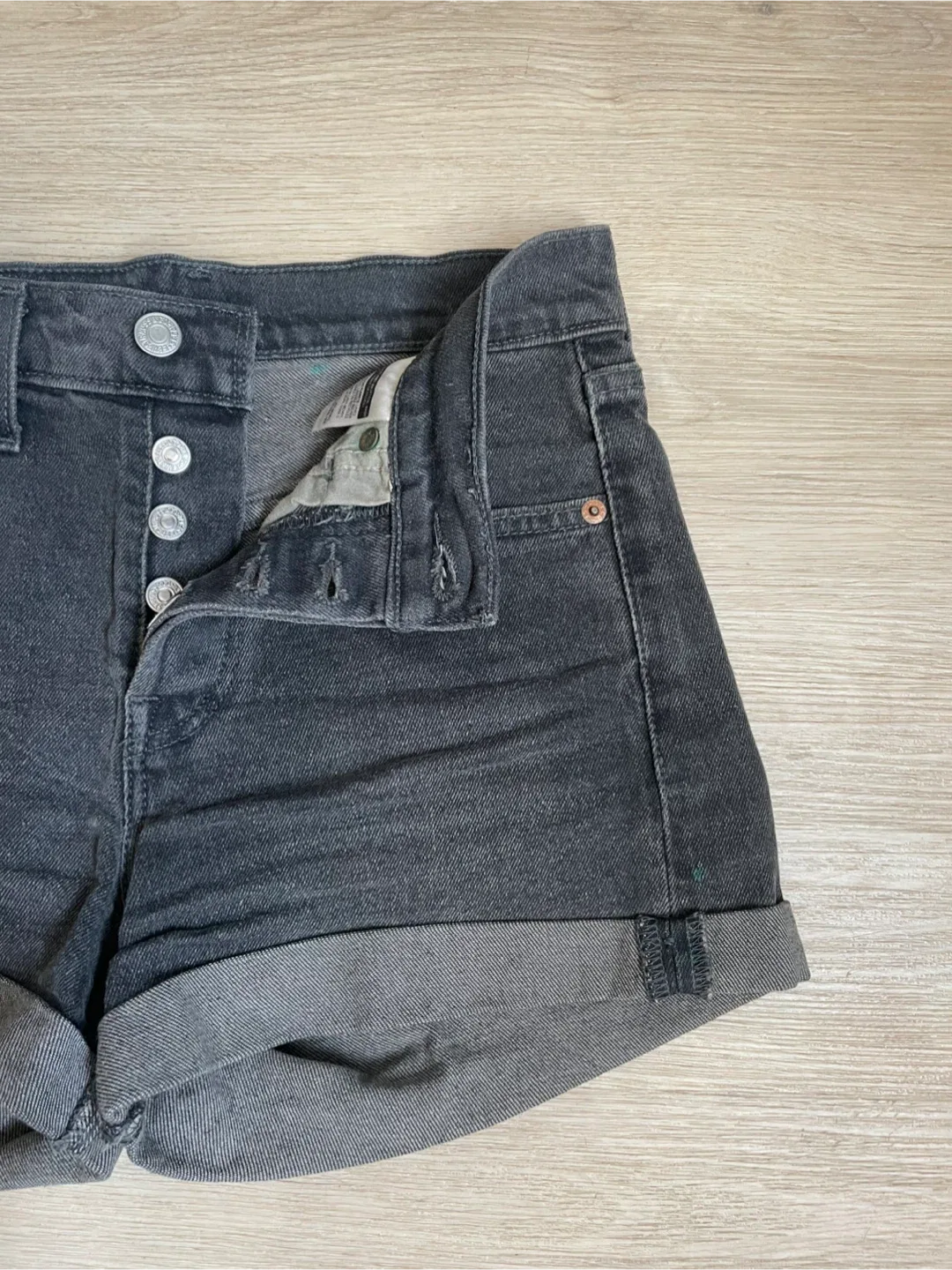 Levi's Black Denim Shorts - size 25 image indicator(2)