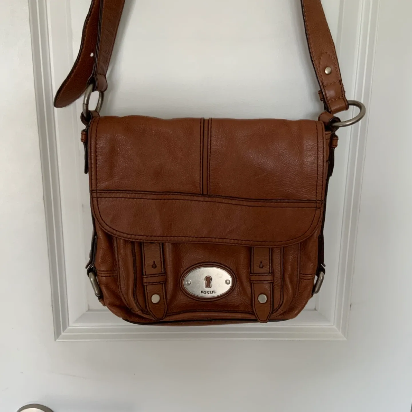 Fossil Brown Leather Crossbody Bag image indicator(2)