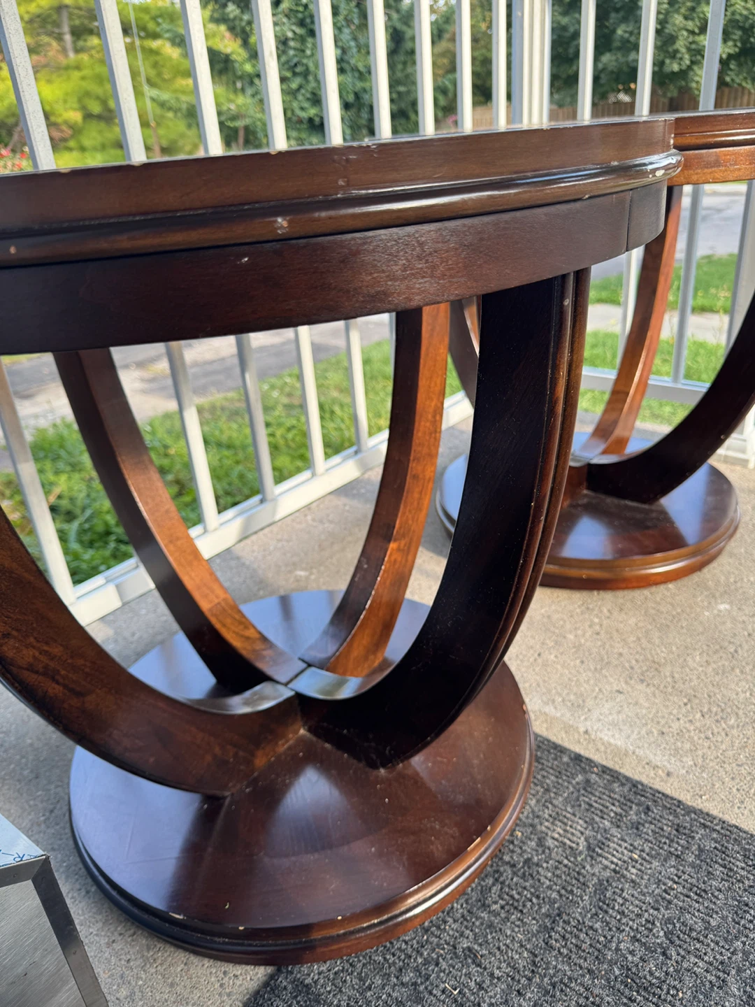 Set of 2 Brown Wood & Glass Round Side Tables - photo 2