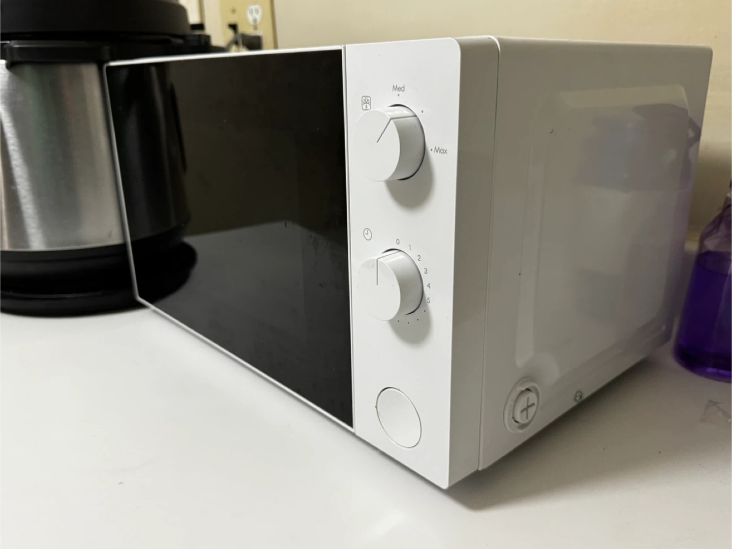 White Microwave Oven
