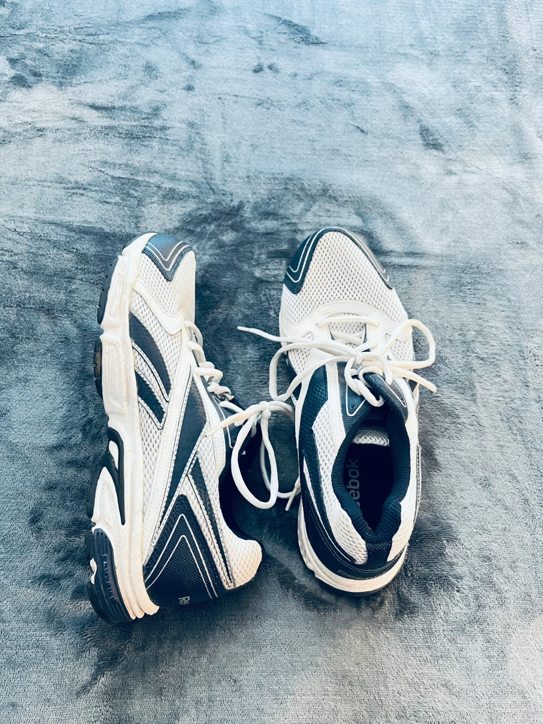 Reebok Running Shoes (10 US) - photo 2