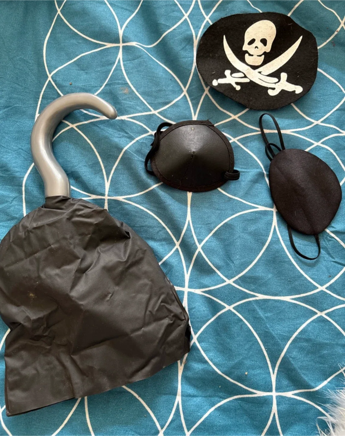 Pirate Costume Accessories for you and your friends image indicator(3)