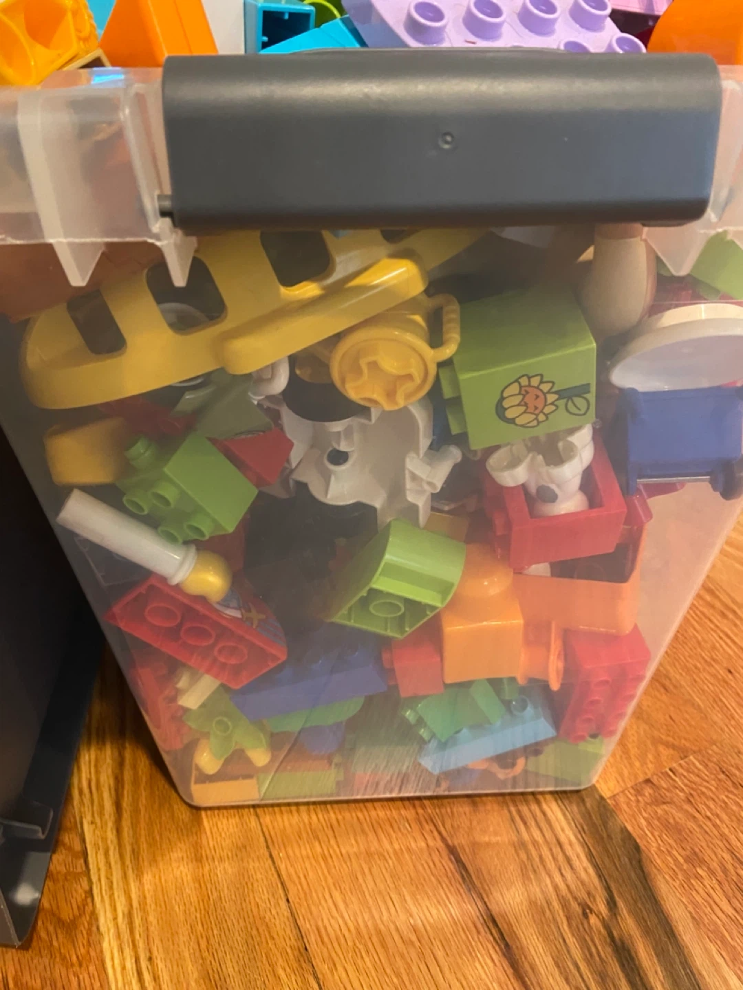 LEGO DUPLO Blocks in Storage Container - photo 3