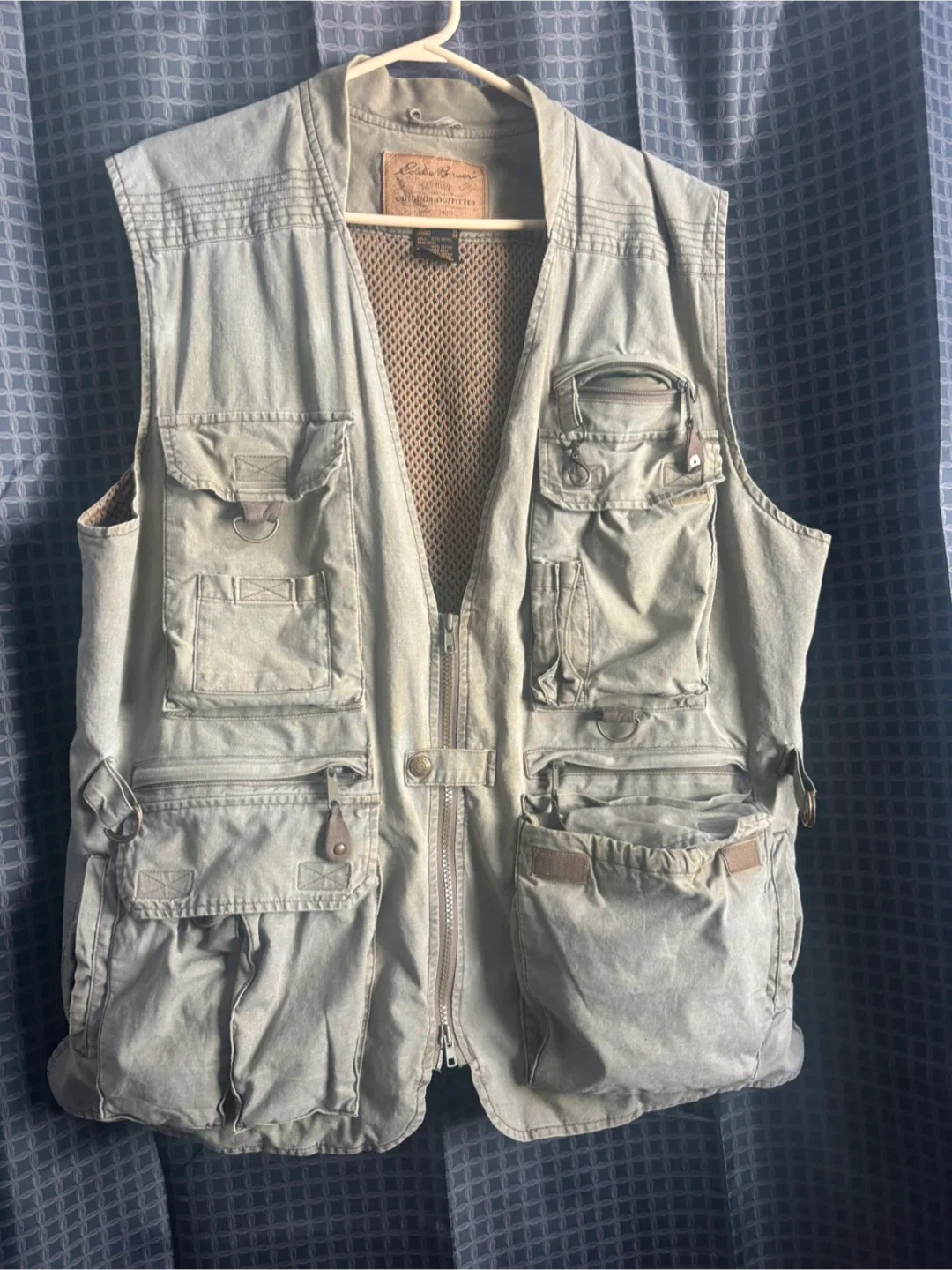 Eddie Bauer Outdoor Outfitter Vest - Size M image indicator(2)