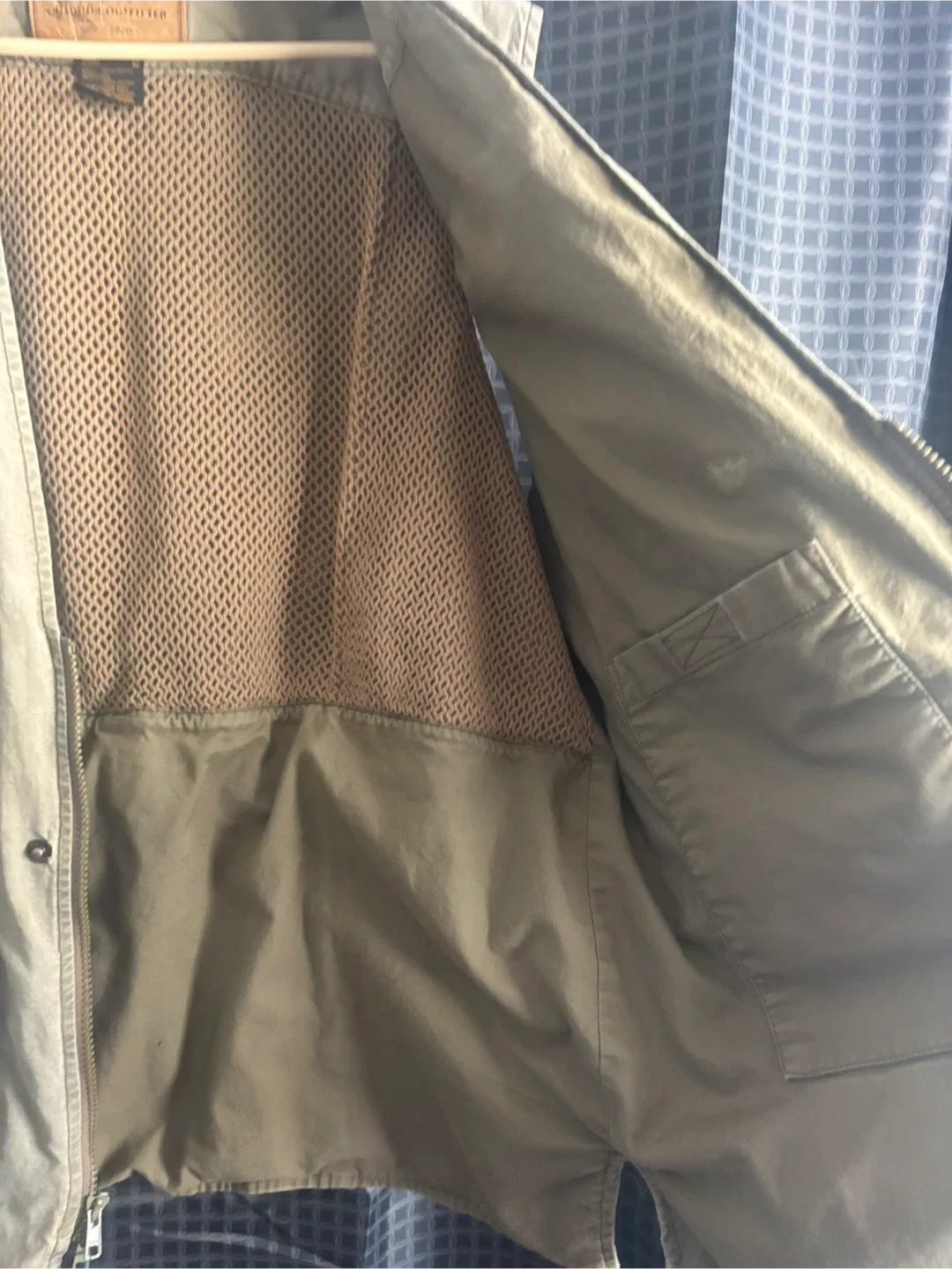 Eddie Bauer Outdoor Outfitter Vest - Size M image indicator(6)