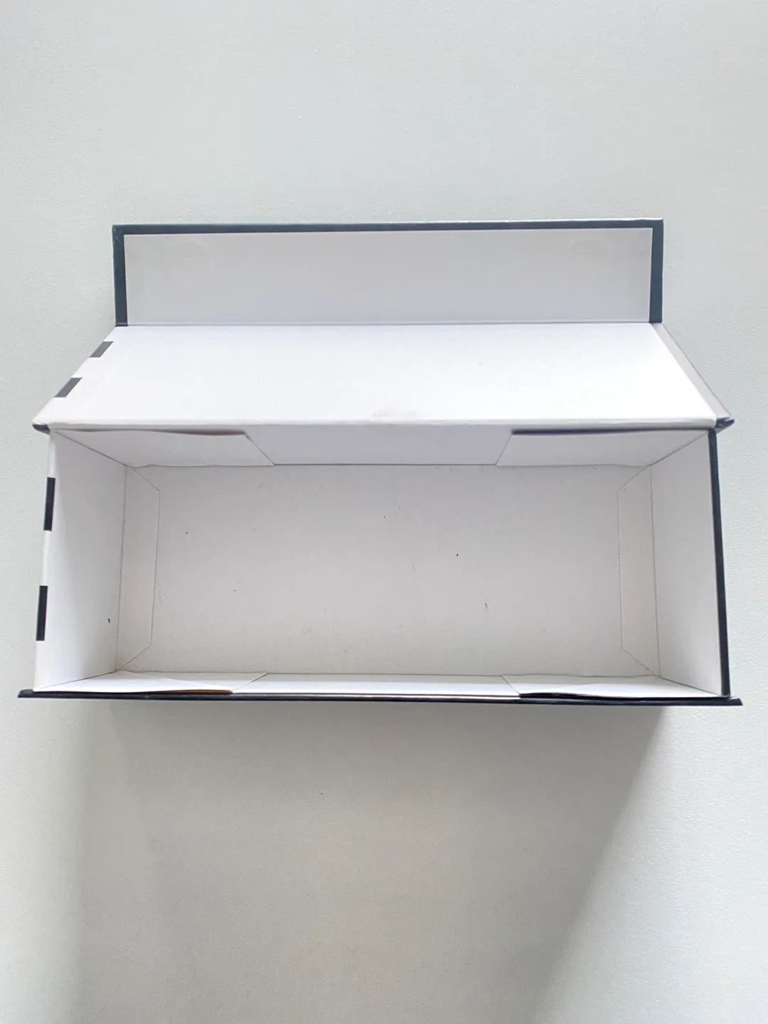 Sephora Magnetic Gift Box image indicator(2)