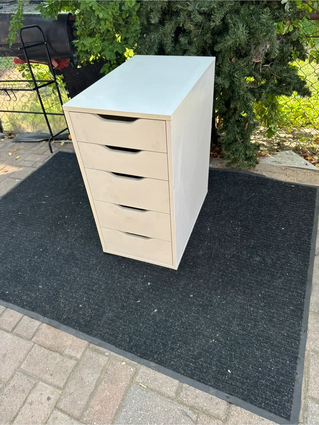 White Drawer Unit thumbnail