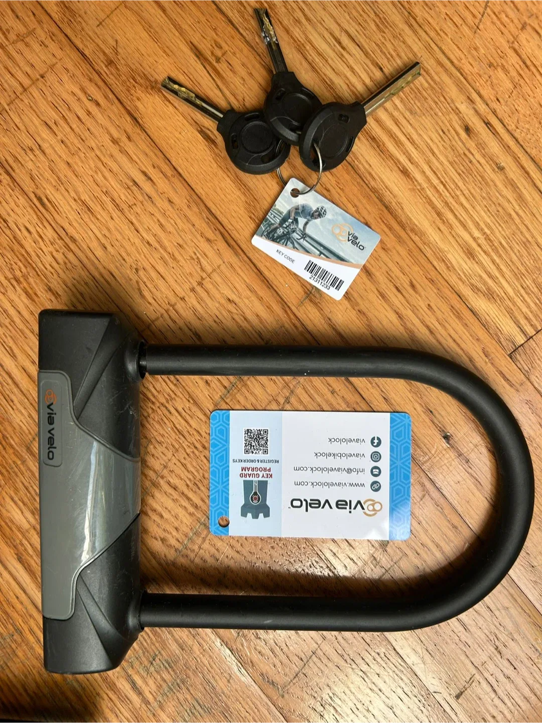 Supercycle Bike, Via Velo Lock, Findway Helmet & Accessories image indicator(5)