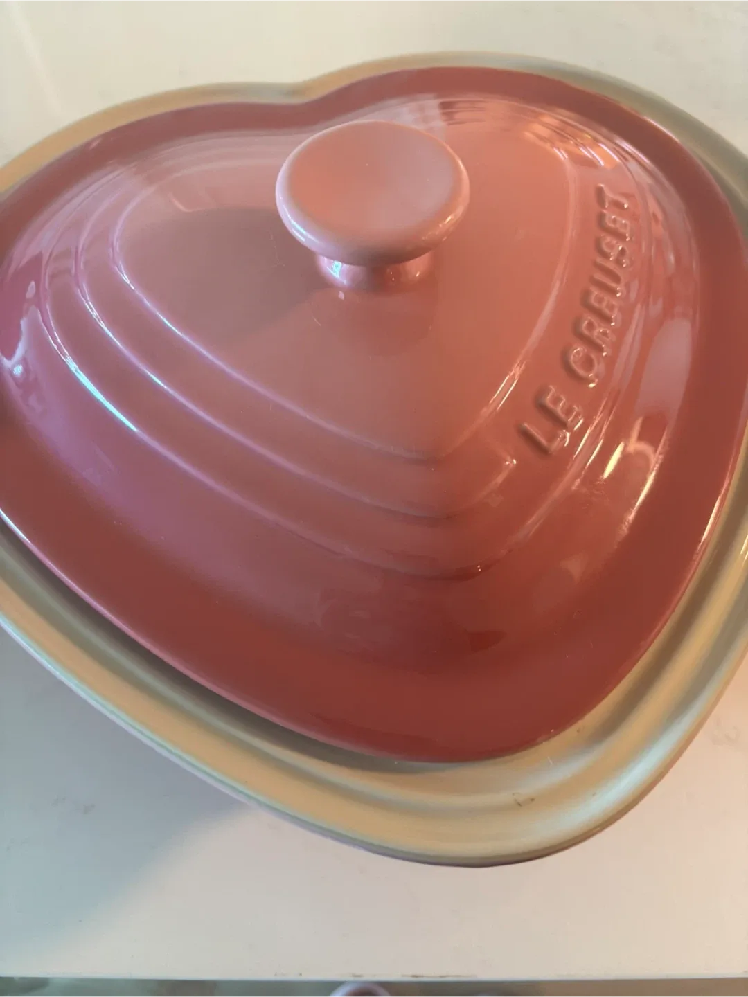 Le Creuset Heart Cocotte 2.4L Pink STONEWARE image indicator(2)