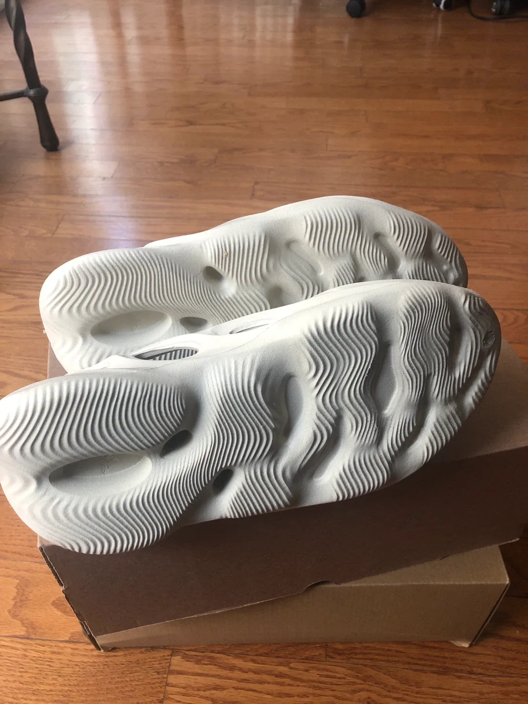 Adidas YZY Foam Runner Sand US 10 image indicator(5)