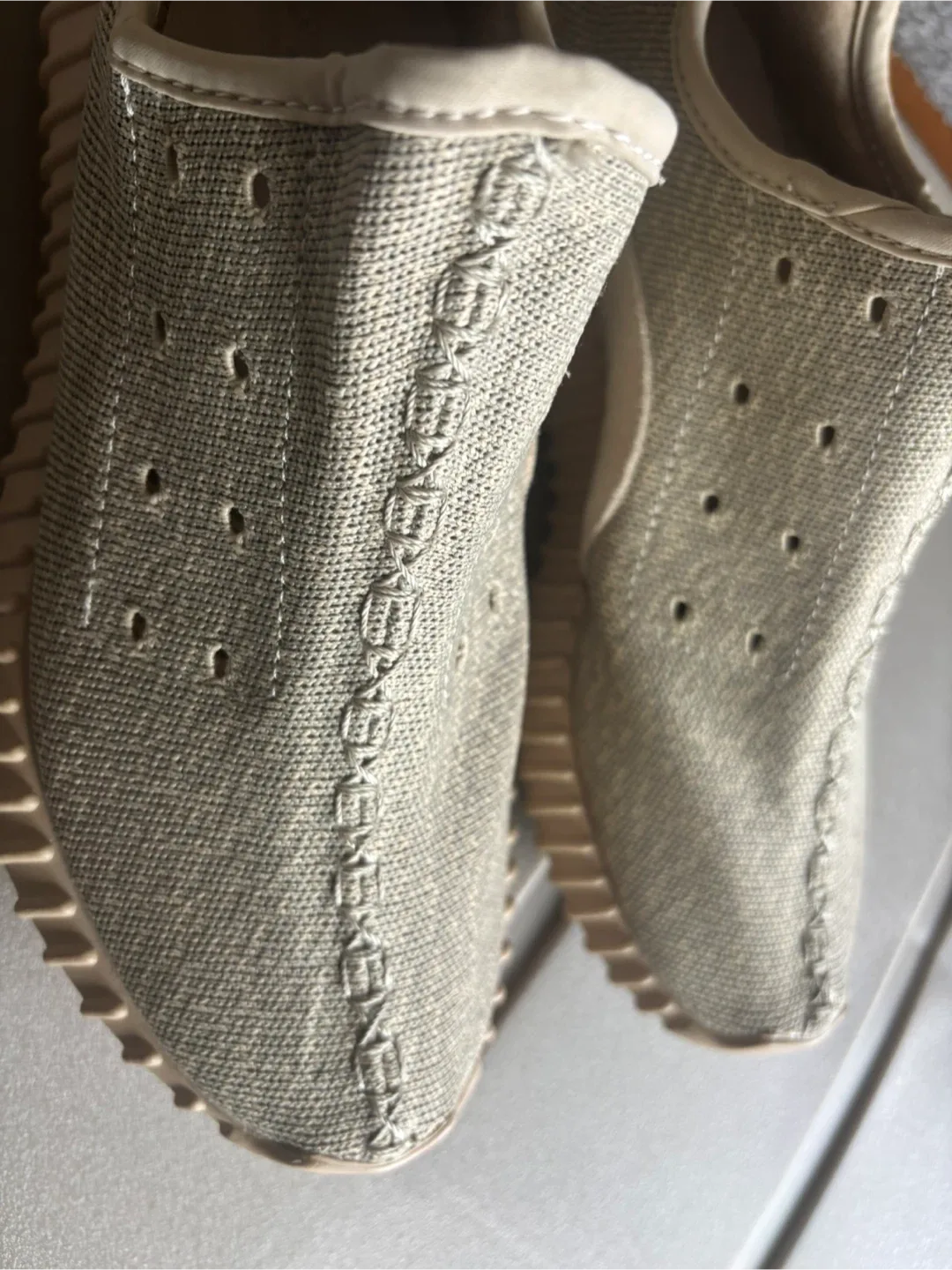 Adidas Yeezy Boost 350 V1 Slip-On Shoes image indicator(4)