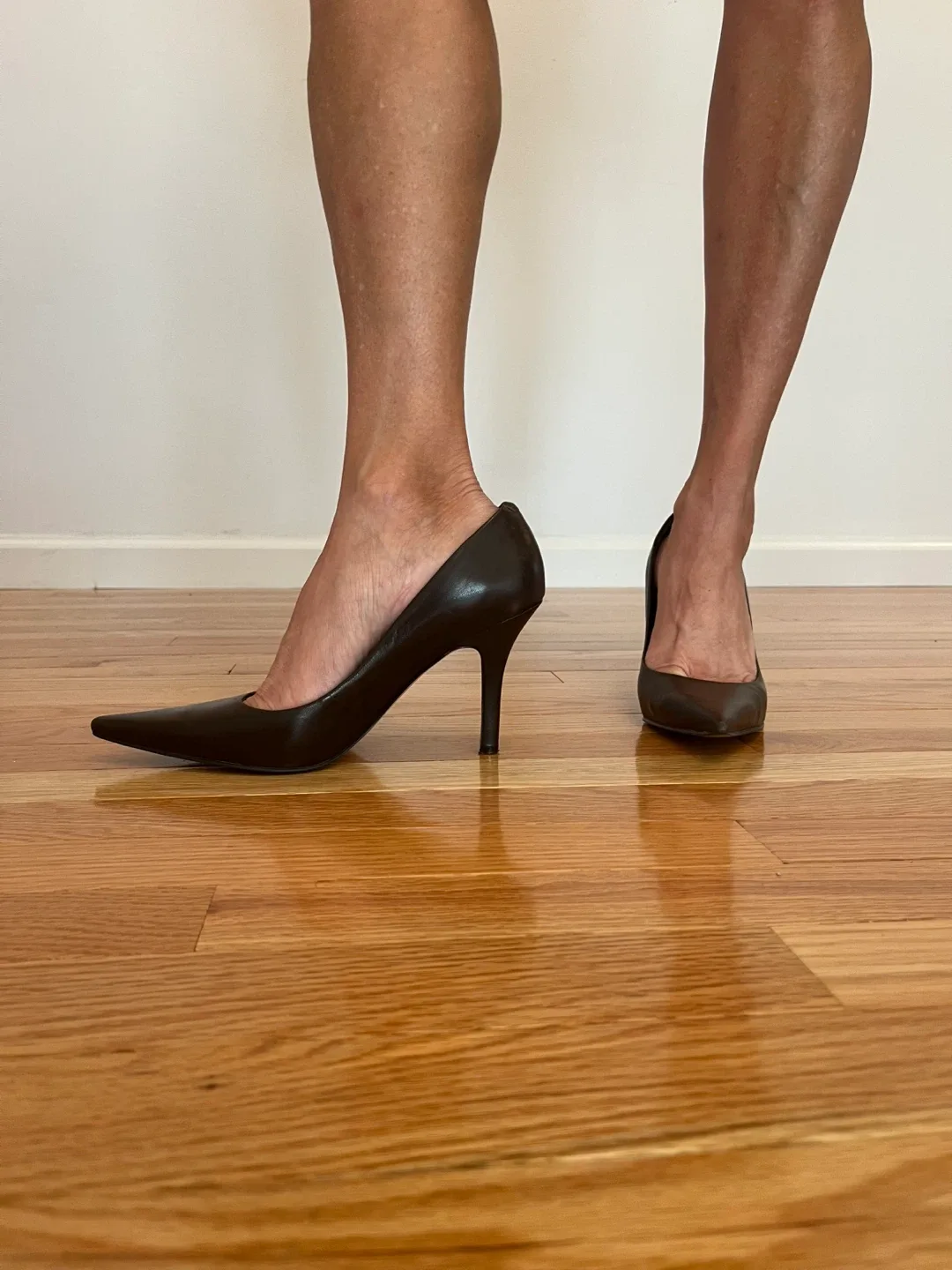 Brown Leather Pointed Toe Heels image indicator(2)