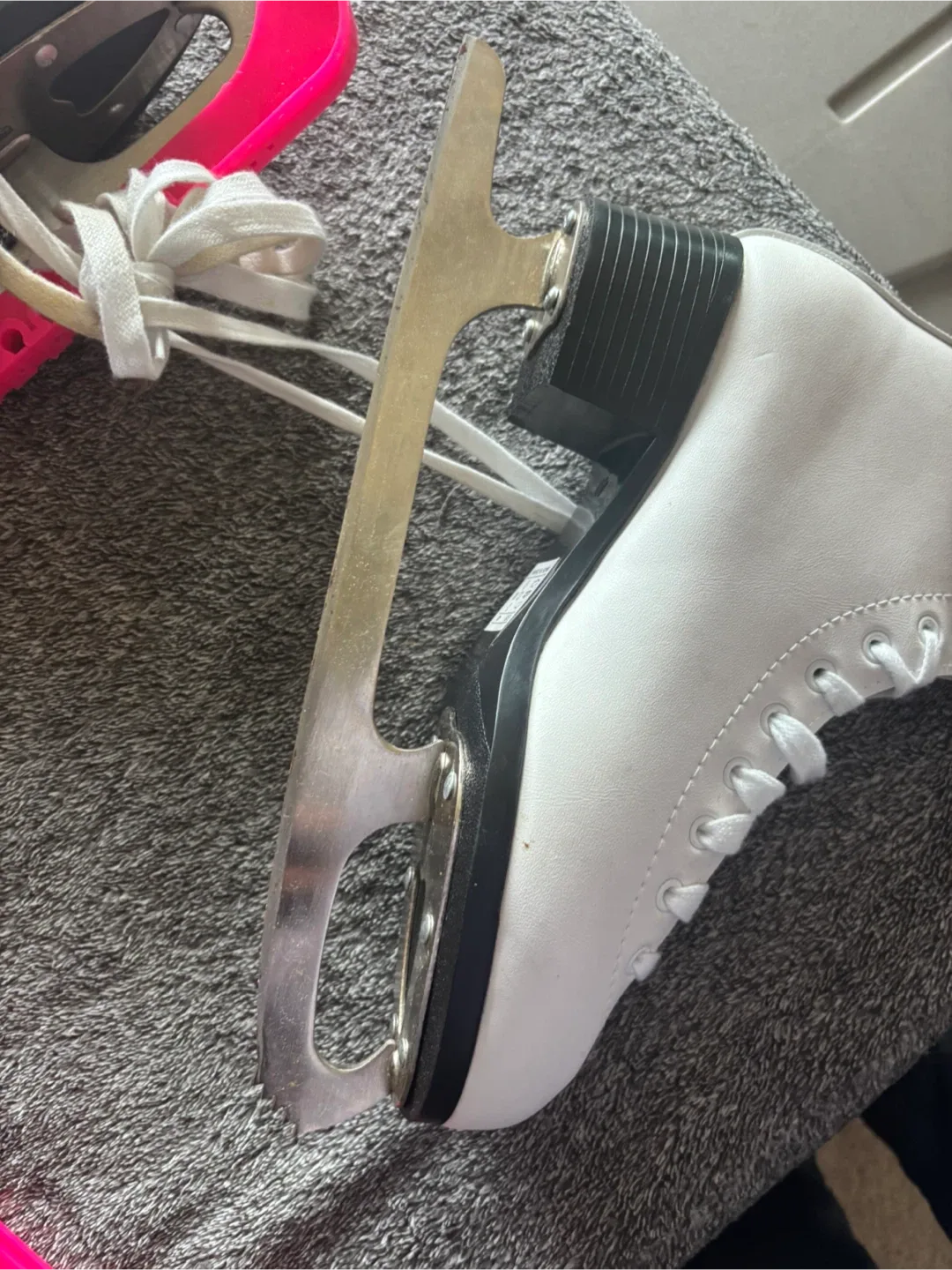 Tecno Pro White Ice Skates - Size 40 image indicator(3)