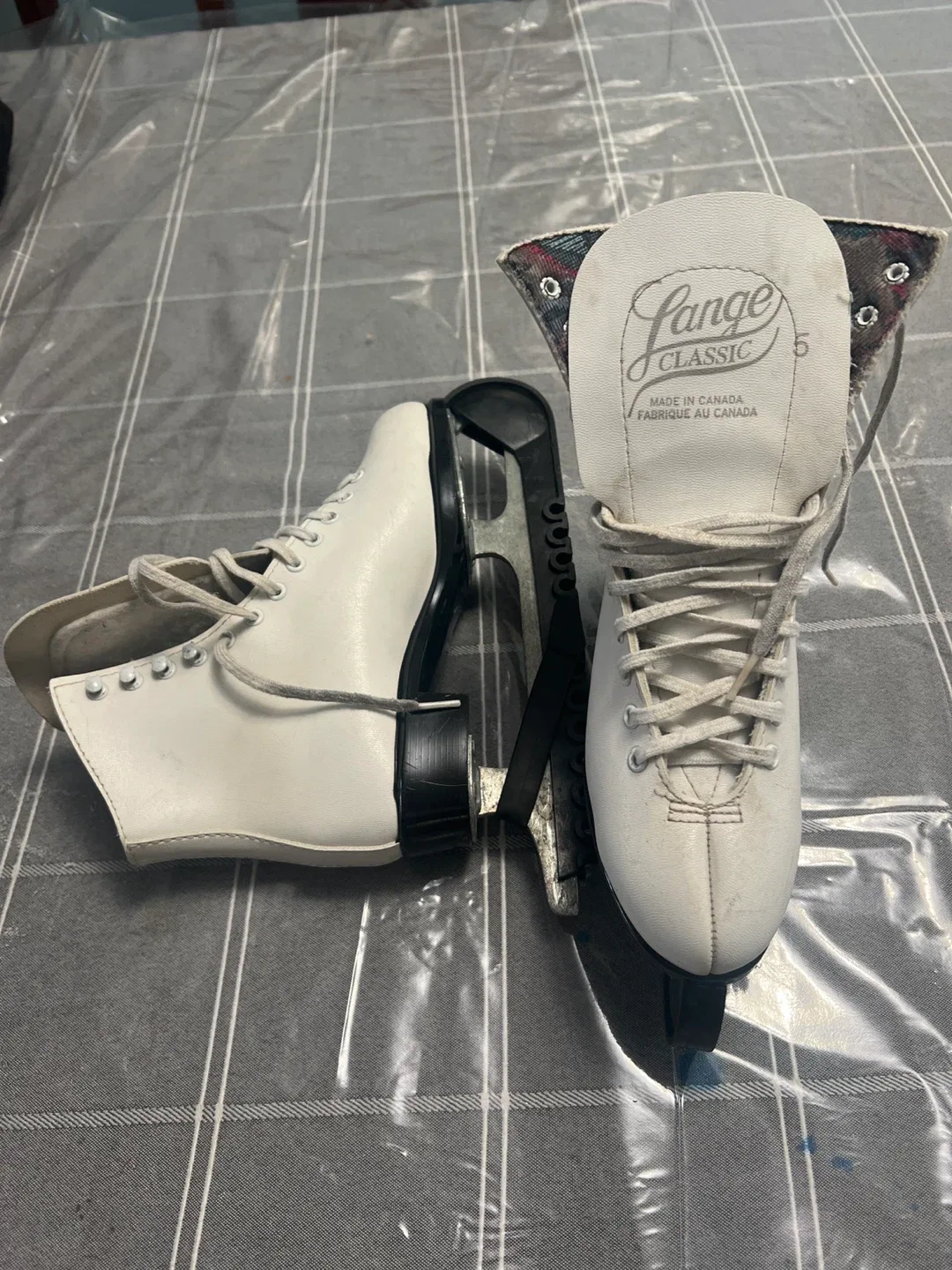 Lange Classic White Ice Skates - Size 5 thumbnail