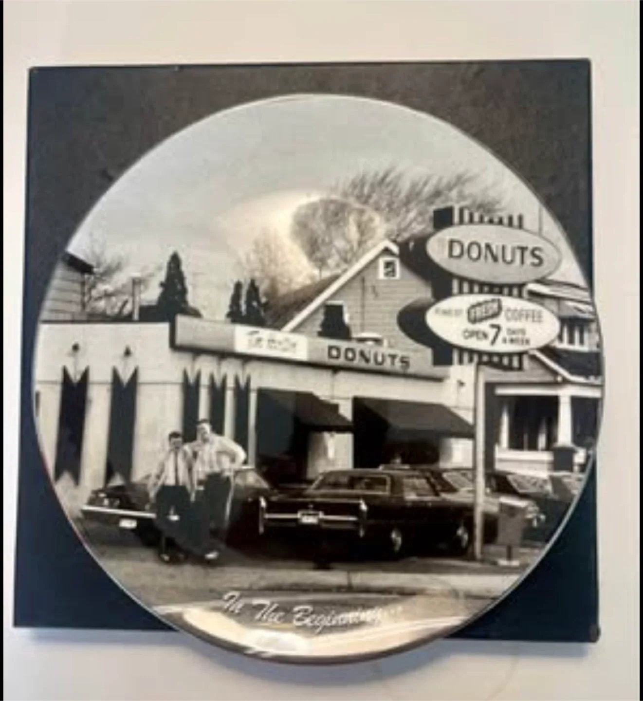 Tim Hortons 50th Anniversary Plate by Royal Doulton image indicator(3)