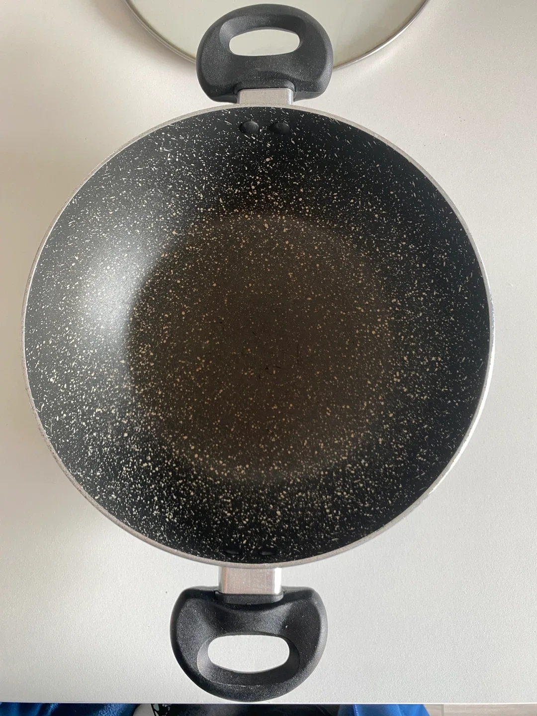 Prestige Omega Deluxe Wok 3.5 Litres image indicator(2)