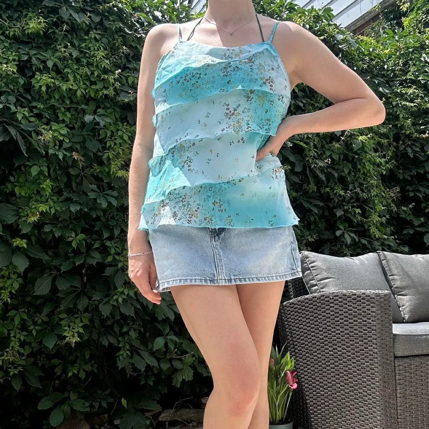 Cute blue and white ruffled cami top image indicator(2)