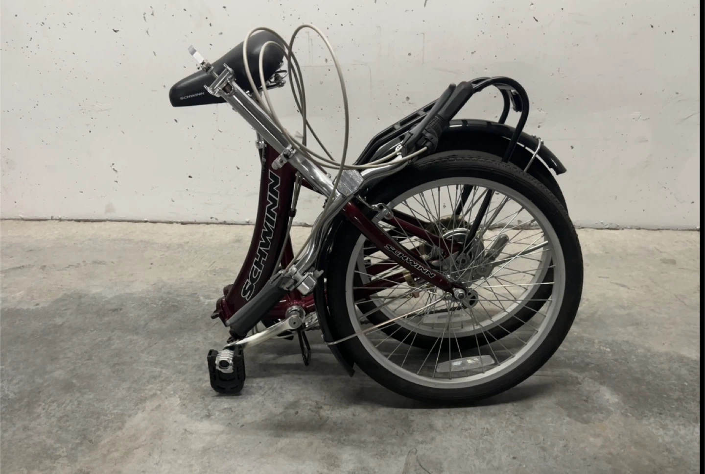 Schwinn Folding Bike - Compact & Portable - photo 3