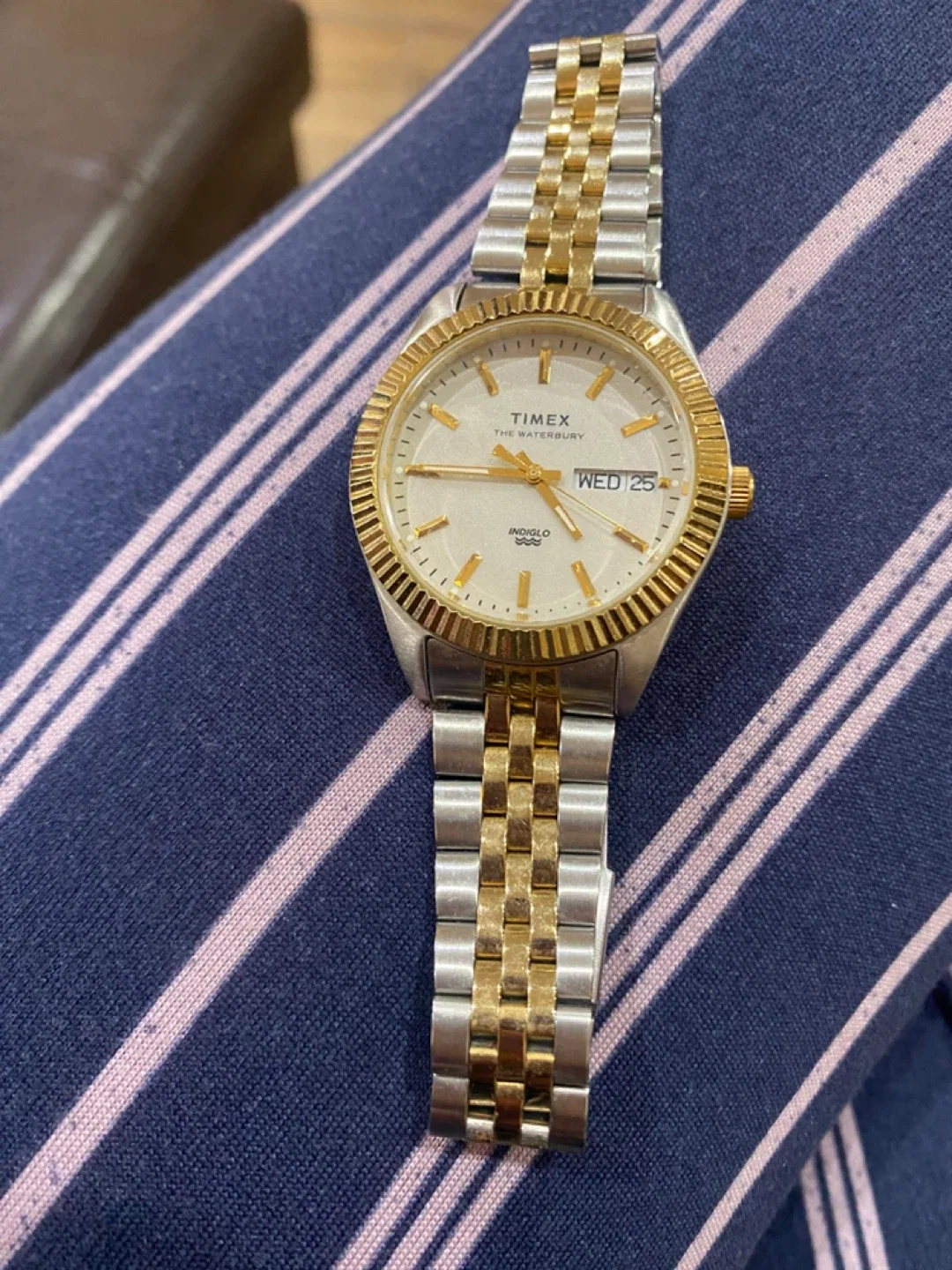 Timex The Waterbury Two-Tone Watch image indicator(4)