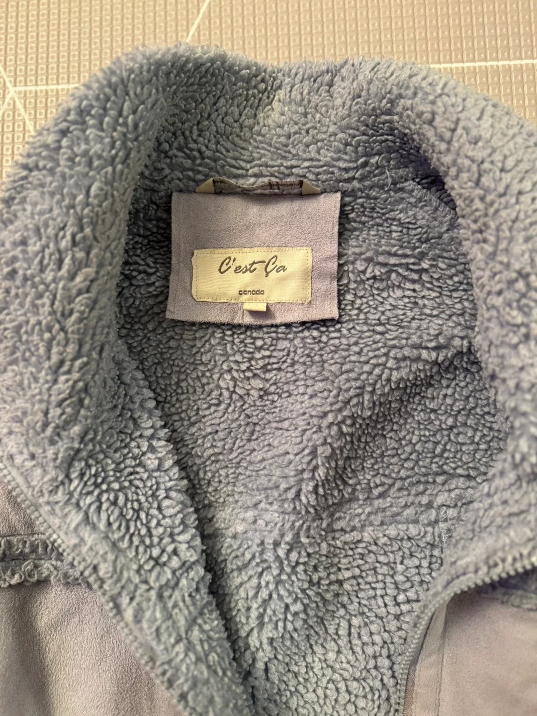 Fall Jacket image indicator(2)